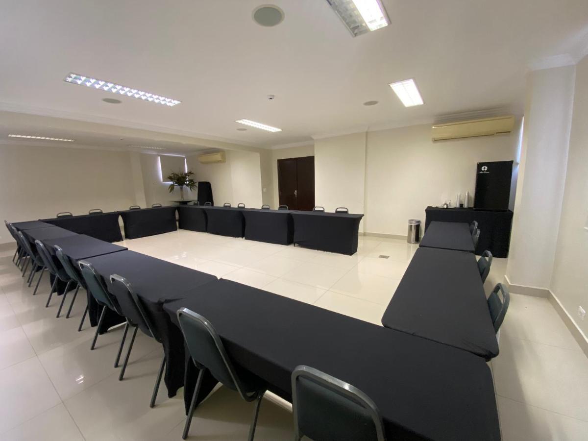 Arua Hotel, Restaurante E Convencoes Президенти Пруденти Екстериор снимка